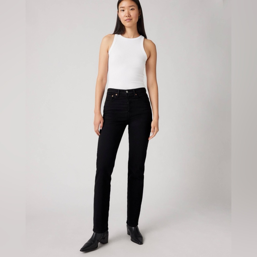 Levi's Wedgie Straight Ankle Jeans